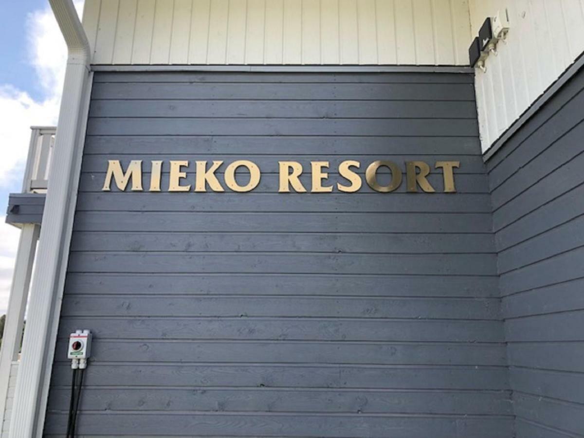 Miekojaervi Resort Пелло Экстерьер фото